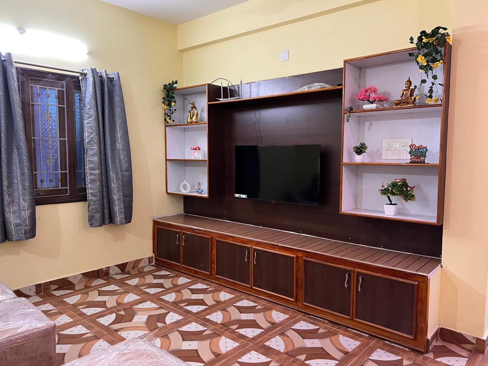 Dwaraka Home Stay Тирупати Экстерьер фото